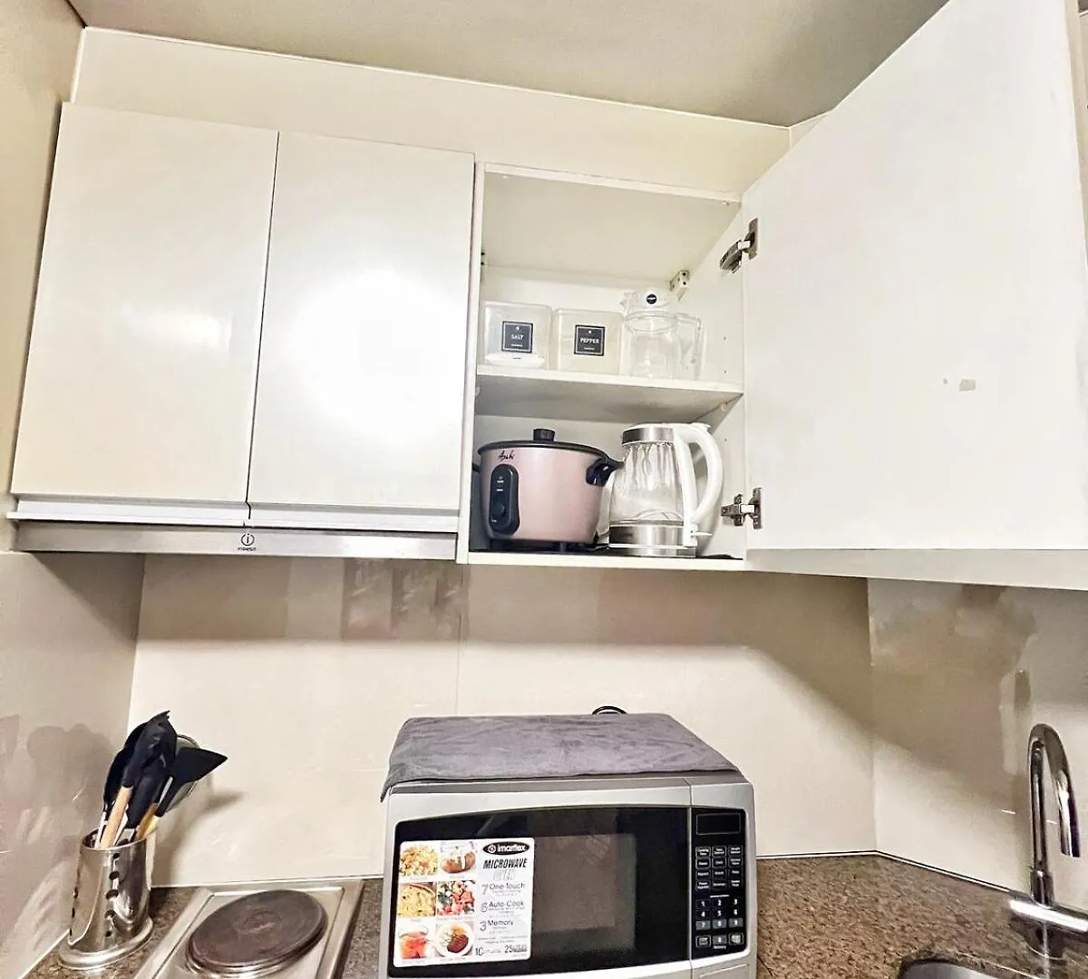 Apartment Condo Unit Across Naia T3 & 5 Mins To Runway Manila Philippines
