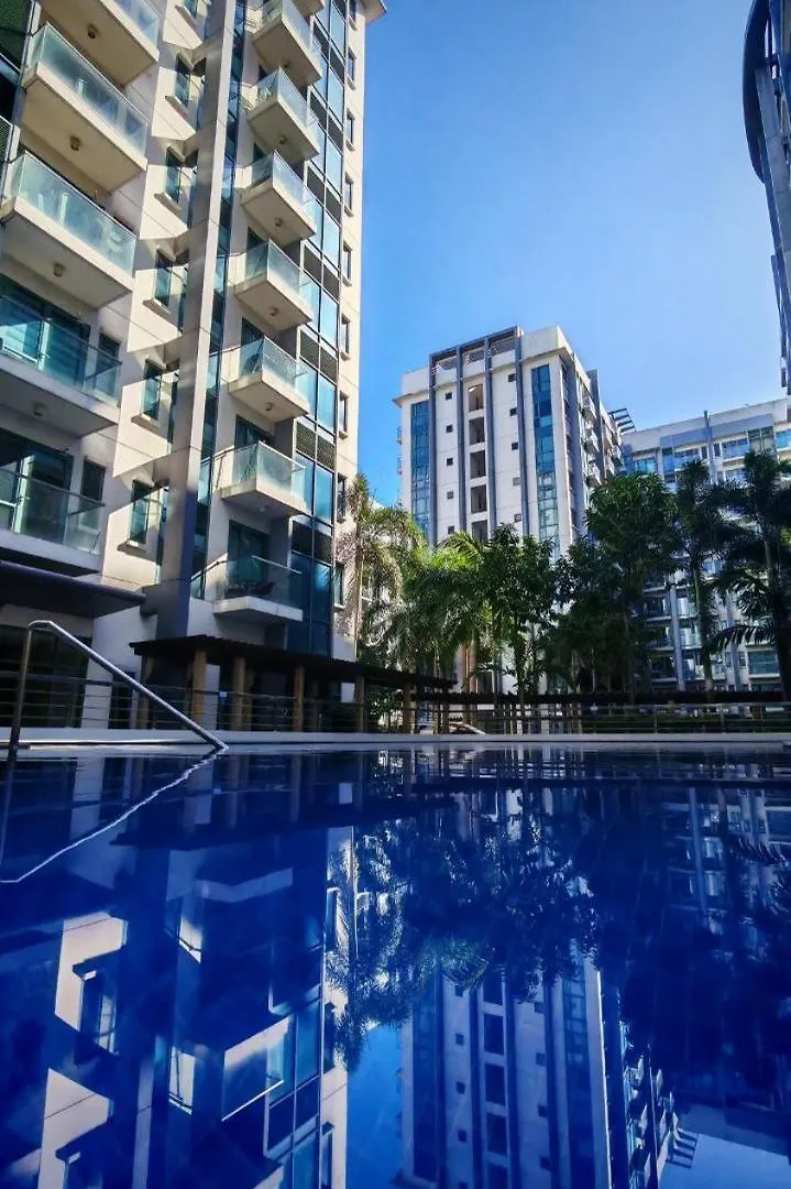 Apartment Condo Unit Across Naia T3 & 5 Mins To Runway Manila