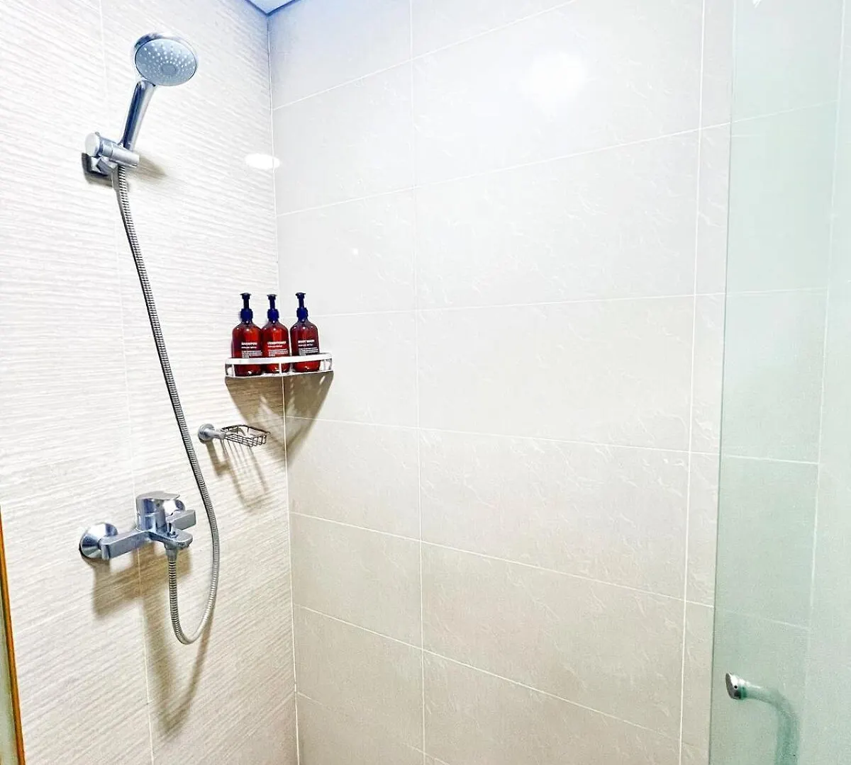 Condo Unit Across Naia T3 & 5 Mins To Runway Manila 0*,  Philippines