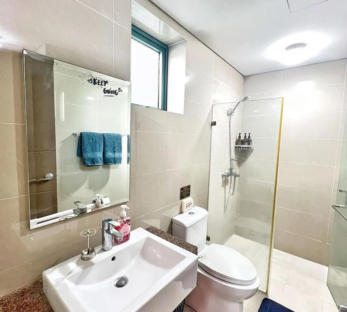 Condo Unit Across Naia T3 & 5 Mins To Runway Manila Apartment
