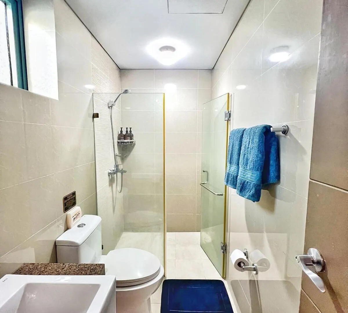 Condo Unit Across Naia T3 & 5 Mins To Runway Manila Philippines