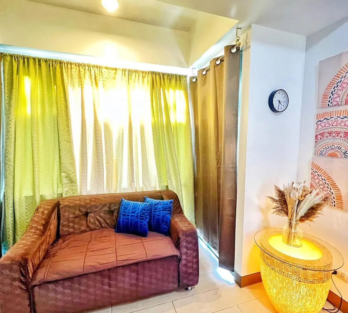 Apartament Condo Unit Across Naia T3 & 5 Mins To Runway Manila