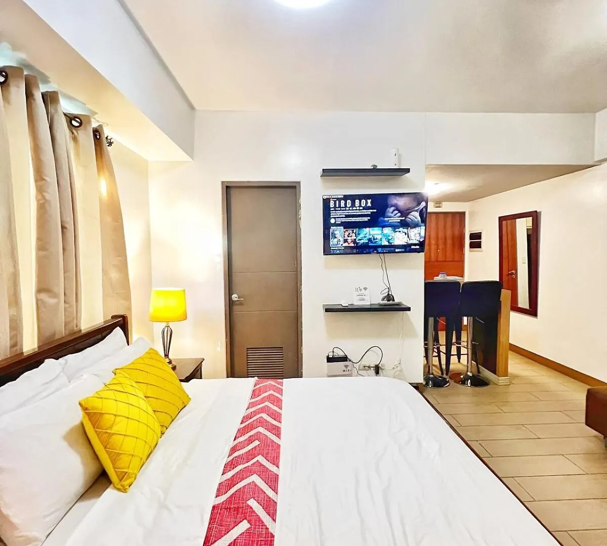 Condo Unit Across Naia T3 & 5 Mins To Runway Manila